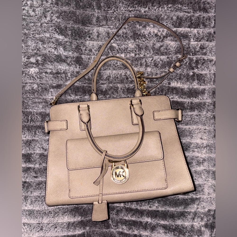 Great condition Michael Kors Saffiano Over the Shoulder Satchel Handbag